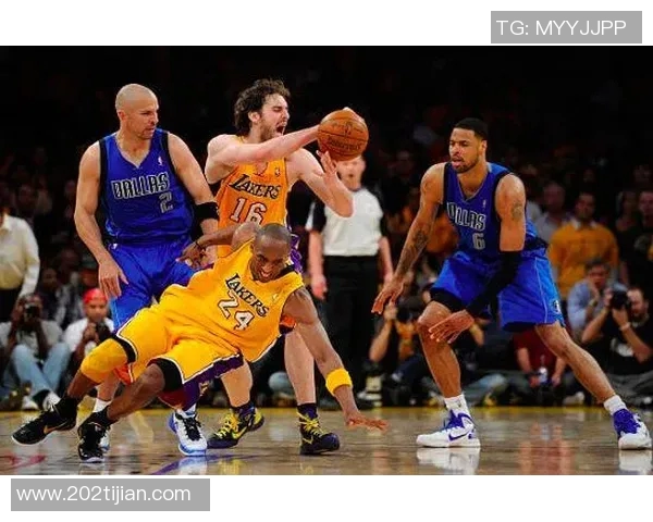 勇士与小牛激战11月18日NBA赛场精彩对决全解析